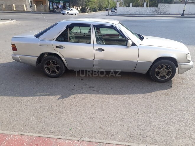 Mercedes E 200 1994, 439,230 km - 2.0 л - Salyan