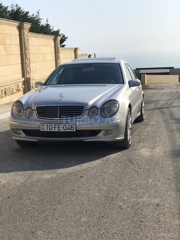 Mercedes E 320 2002, 297,000 km - 3.2 л - Bakı