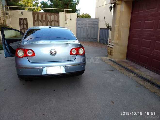 Volkswagen Passat 2005, 270,000 km - 2.0 l - Bakı