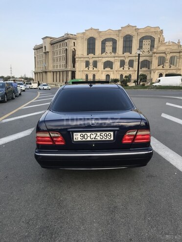 Mercedes E 240 1999, 203,000 km - 2.4 л - Bakı