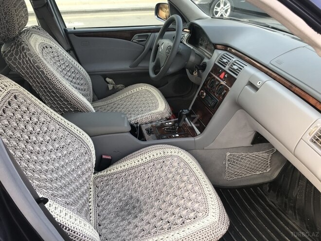 Mercedes E 240 1999, 203,000 km - 2.4 л - Bakı