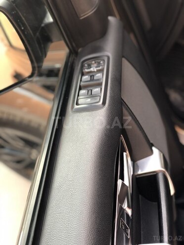 Land Rover Discovery 2010, 127,800 km - 2.7 l - Bakı