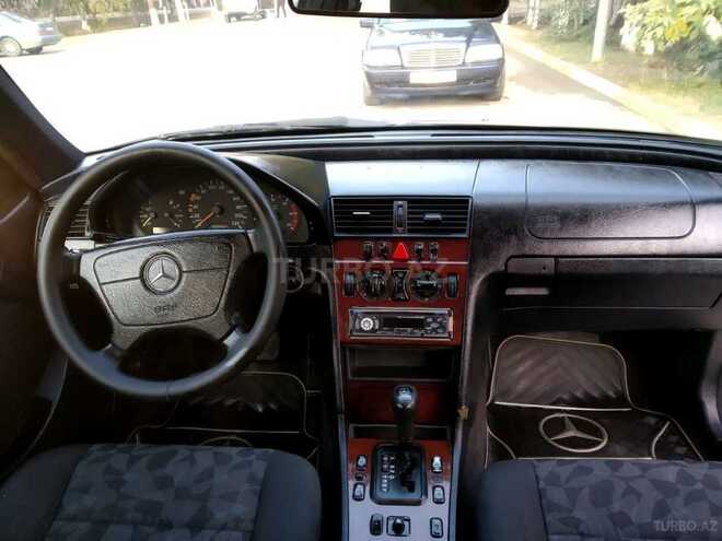 Mercedes C 220 2000, 342,528 km - 2.2 l - Bakı