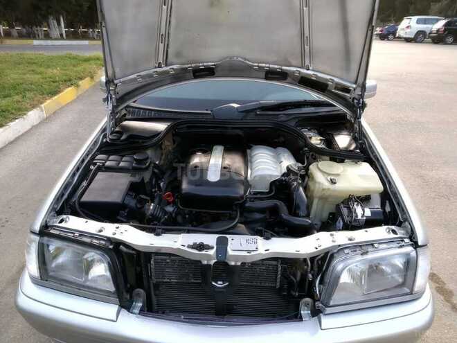 Mercedes C 220 2000, 342,528 km - 2.2 l - Bakı