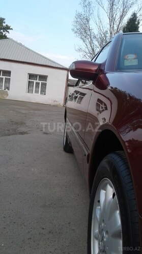Mercedes E 200 2001, 186,000 km - 2.0 l - Gəncə