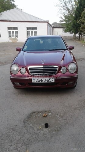 Mercedes E 200 2001, 186,000 km - 2.0 l - Gəncə