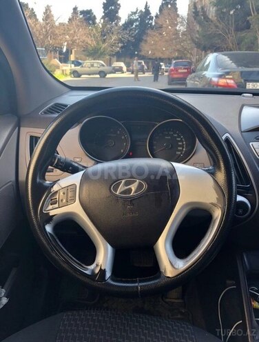 Hyundai ix35 2010, 136,900 km - 2.0 l - Quba