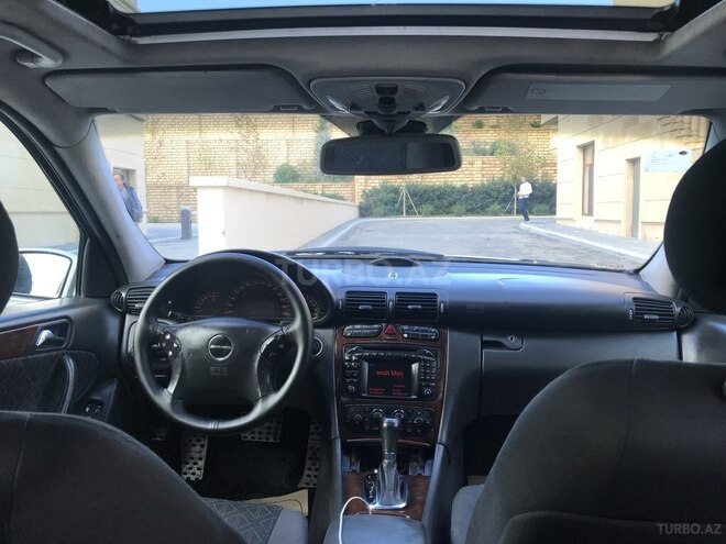 Mercedes C 320 2001, 325,000 km - 3.2 l - Bakı