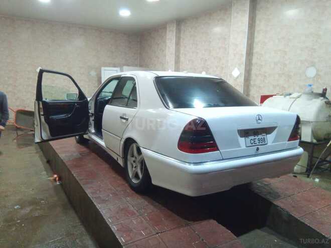 Mercedes C 230 2000, 320,000 km - 2.3 л - Bakı