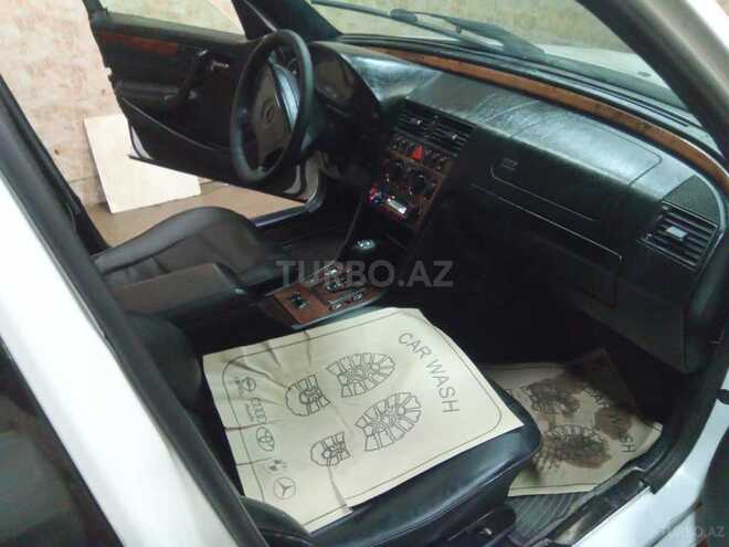 Mercedes C 230 2000, 320,000 km - 2.3 л - Bakı