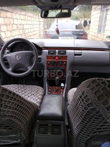 Mercedes E 240 2000, 340,000 km - 2.2 l - Bərdə