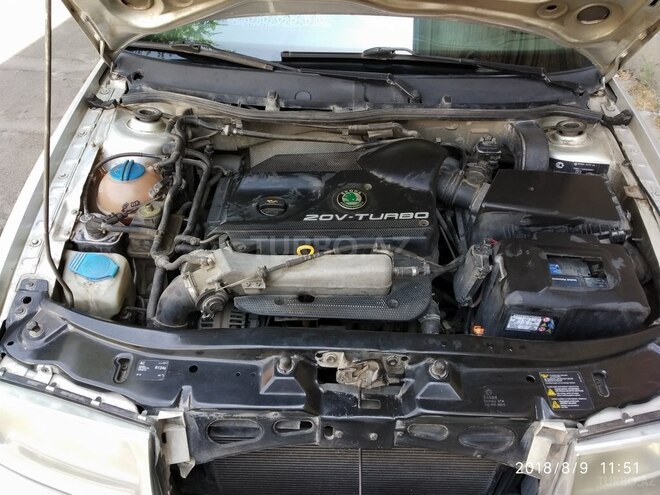 Skoda Octavia 2004, 255,000 km - 1.8 l - Bakı