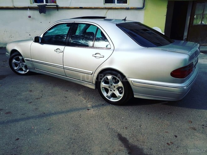 Mercedes E 280 2000, 210,000 km - 2.8 l - Bakı