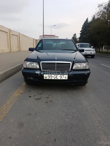 Mercedes C 220 2000, 340,000 km - 2.2 l - Bakı