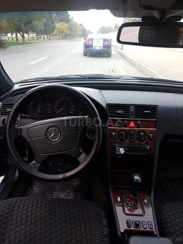 Mercedes C 220 2000, 340,000 km - 2.2 l - Bakı