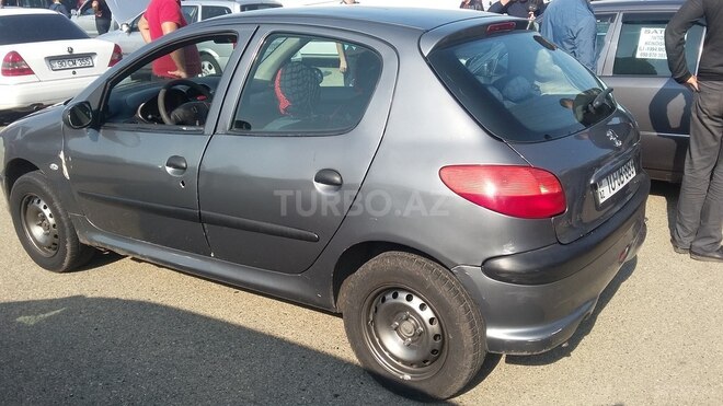 Peugeot 206 2006, 133,120 km - 1.6 l - Bakı