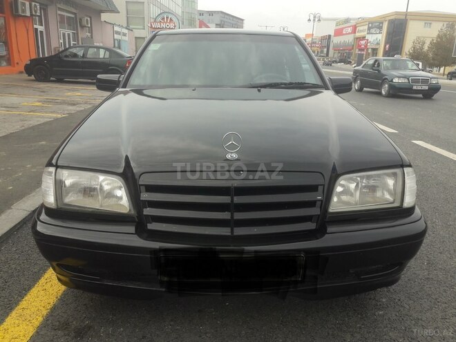 Mercedes C 220 1999, 320,000 km - 2.2 л - Bakı