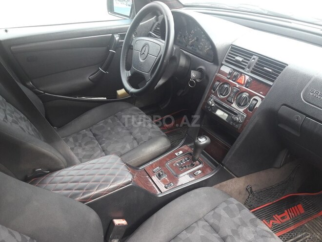 Mercedes C 220 1999, 320,000 km - 2.2 л - Bakı