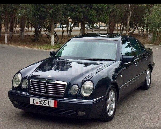 Mercedes E 280 1999, 282,000 km - 2.8 l - Bakı