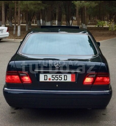 Mercedes E 280 1999, 282,000 km - 2.8 l - Bakı