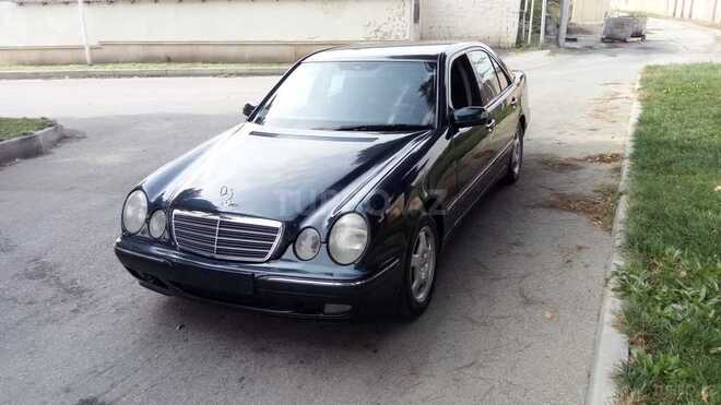 Mercedes E 220 2000, 327,563 km - 2.2 л - Bakı