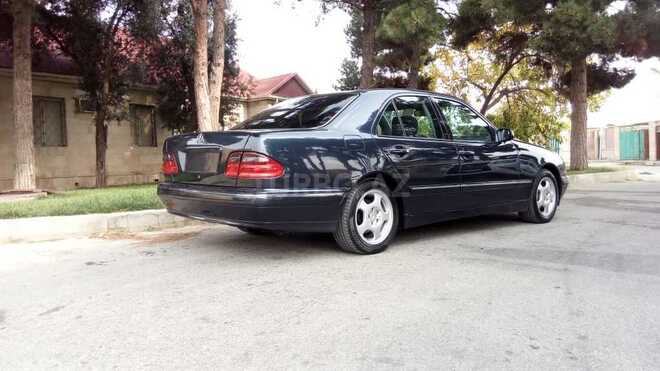 Mercedes E 220 2000, 327,563 km - 2.2 л - Bakı
