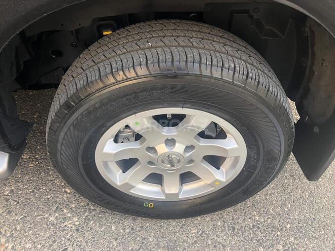 Nissan Armada 2005, 59,000 km - 5.6 л - Bakı