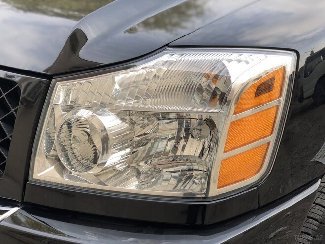Nissan Armada 2005, 59,000 km - 5.6 л - Bakı