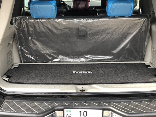 Nissan Armada 2005, 59,000 km - 5.6 л - Bakı