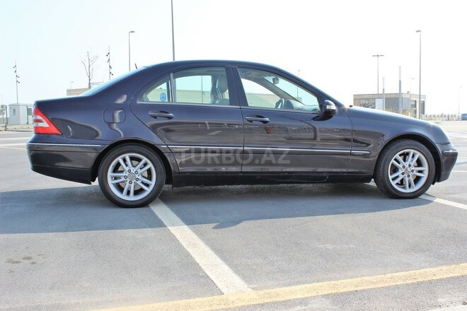 Mercedes C 240 2002, 255,000 km - 2.6 l - Bakı