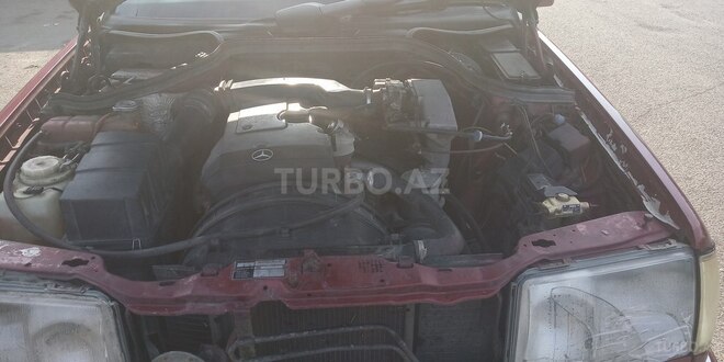 Mercedes E 220 1992, 350,541 km - 2.2 l - Beyləqan