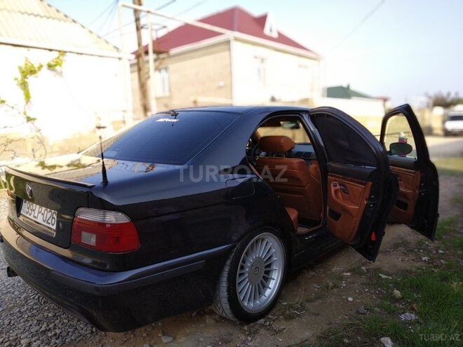 BMW 528 1999, 318,000 km - 2.8 l - Bakı