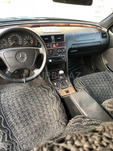 Mercedes C 200 1998, 240,000 km - 2.0 l - Bakı