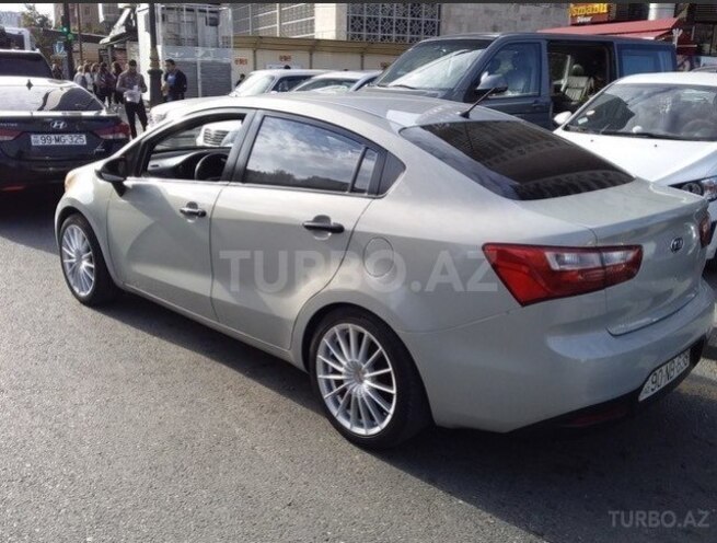 Kia Rio 2011, 300 km - 1.4 л - Bakı