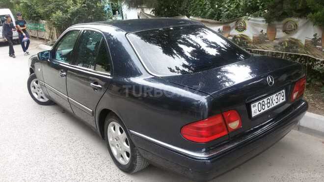 Mercedes E 240 1997, 320,000 km - 2.4 l - Mingəçevir