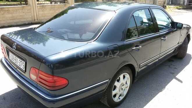 Mercedes E 240 1997, 320,000 km - 2.4 l - Mingəçevir