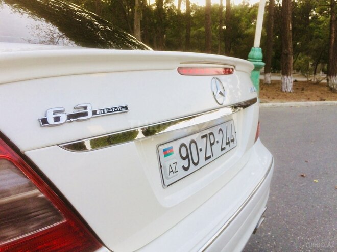 Mercedes E 320 2003, 236,000 km - 3.2 l - Bakı