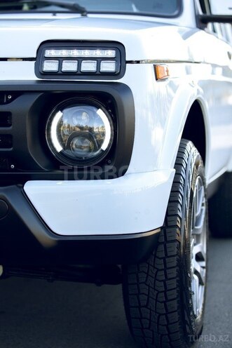 LADA (VAZ) Niva 2017, 27,490 km - 1.7 l - Yevlax