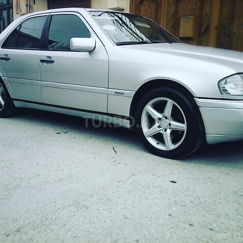 Mercedes C 220 1995, 425,000 km - 2.2 l - Bakı