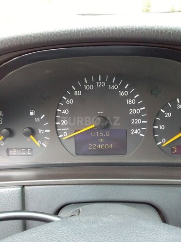 Mercedes E 220 2000, 65,478 km - 0.3 l - Neftçala