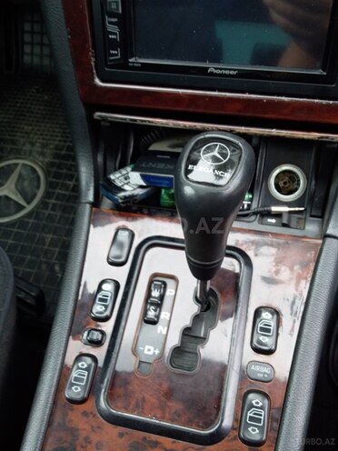 Mercedes E 220 2000, 65,478 km - 0.3 l - Neftçala