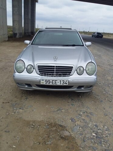 Mercedes E 220 2000, 65,478 km - 0.3 l - Neftçala