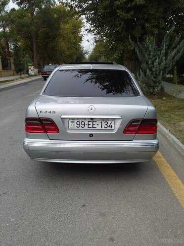 Mercedes E 220 2000, 65,478 km - 0.3 l - Neftçala