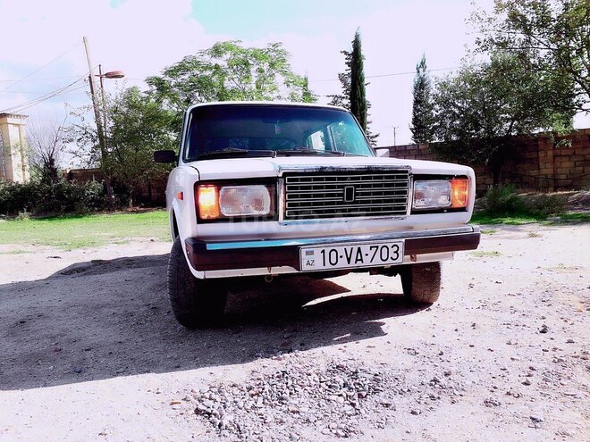 LADA (VAZ) 2107 2007, 23,000 km - 1.6 l - Salyan