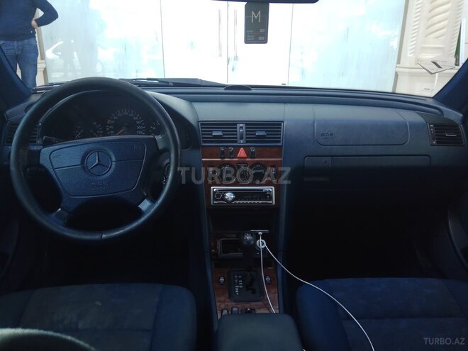 Mercedes C 200 1997, 237,455 km - 2.0 л - Sabirabad