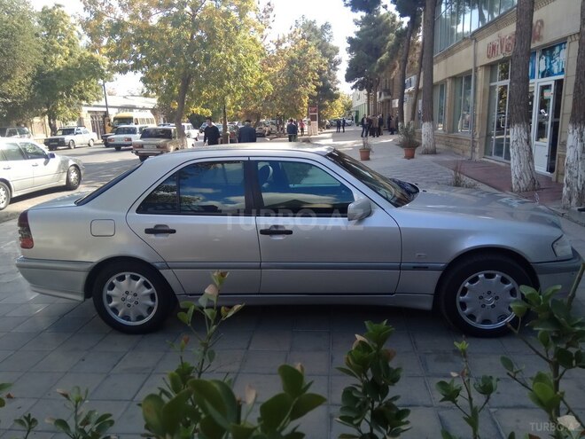Mercedes C 200 1997, 237,455 km - 2.0 л - Sabirabad