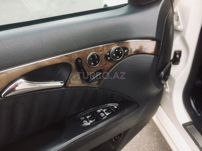 Mercedes E 320 2003, 236,000 km - 3.2 l - Bakı