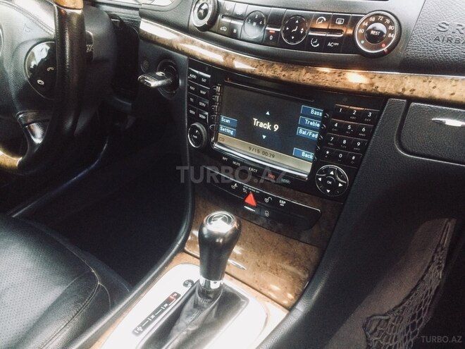 Mercedes E 320 2003, 236,000 km - 3.2 l - Bakı