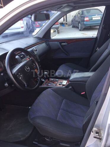 Mercedes E 280 2001, 208,000 km - 2.8 л - Bakı