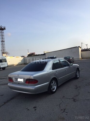 Mercedes E 280 2001, 208,000 km - 2.8 л - Bakı